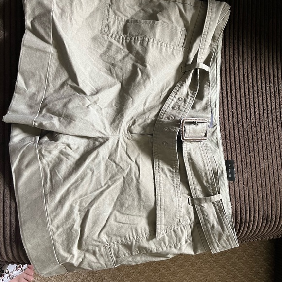 The Limited Beige Casual Shorts - Picture 1 of 6